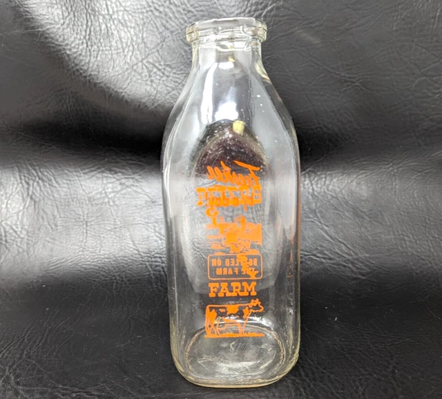 VTG PETERS GUERNSEY Dairy Farm 1 Quart Qt Glass Milk Bottle Farmhouse