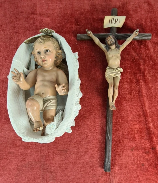 Ensemble Enfant Jesus Et Crucifix En Stuc Polychrome. Olot ?. Xxe Siècle.