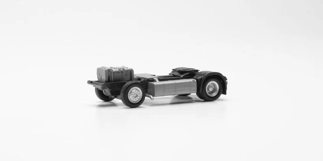 Herpa 084178 - Kit Telaio Volvo FH Con Copertura Telaio, 2 Pezzi, Modellismo Statico In Scala, Da Montare Senza Colla