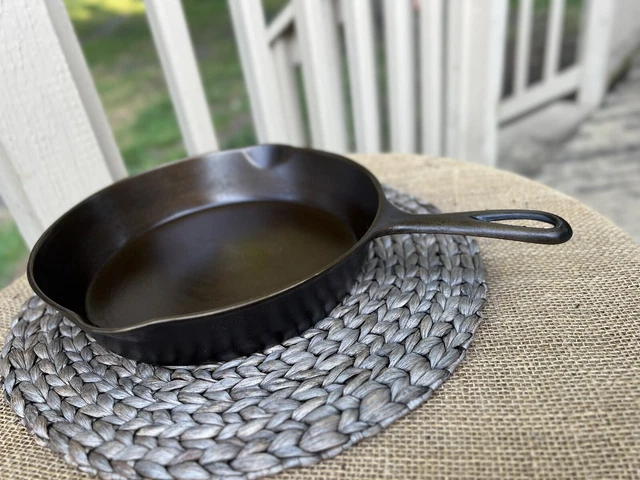 Antique "Wagner" Arc Logo #8 Cast Iron Skillet - Circa-1891-1910