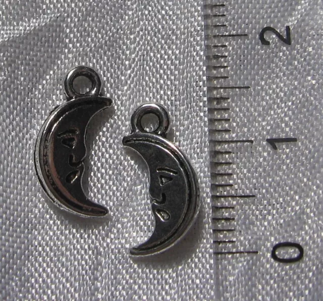 10 BRELOQUES LUNE double face EN METAL ARGENTE PENDENTIFS 14x7mm *B380