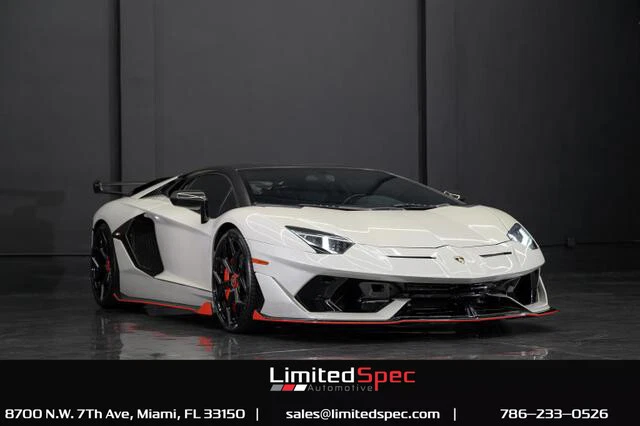 2017 Lamborghini Aventador S Coupe 2D 2017 Lamborghini Aventador S Coupe 2D