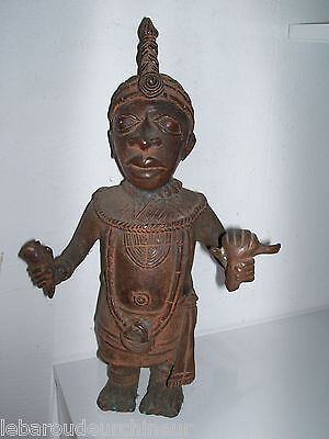 statue en bronze. bronze statue. Africa BENIN royaume d'ife