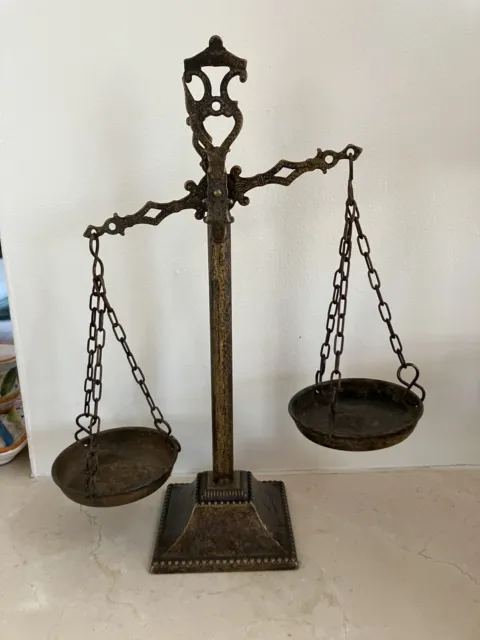 https://www.picclickimg.com/f~oAAOSwvJRllfYW/Vintage-Scales-of-Justice-made-of-Brass.webp