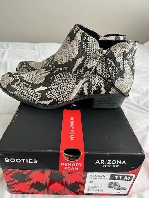 Women’s Size 11 Galen Zip Block Heel Snakeskin Booties