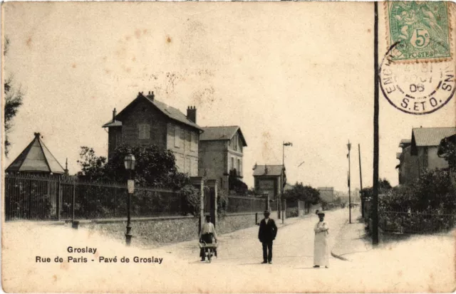 CPA Groslay Rue de Paris, Pave de Groslay FRANCE (1307919)