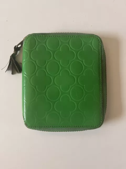 Comme Des Garcons Embossed Leather Zip up Wallet Compact Kelly Green Quatrefoil 2