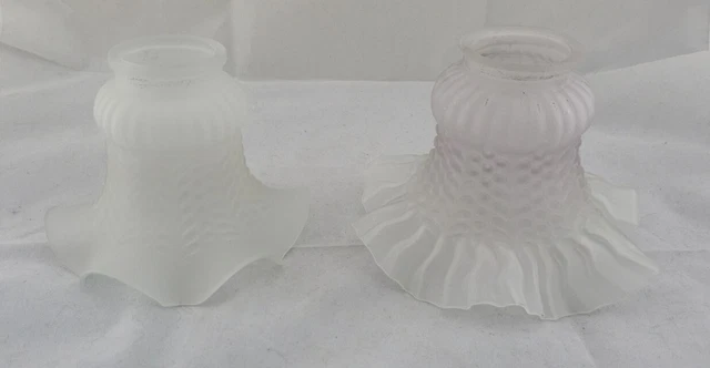 Vtg VIANNE VV Frosted Glass Lamp Ruffle Shades lot of 2. 1 w purple shade France