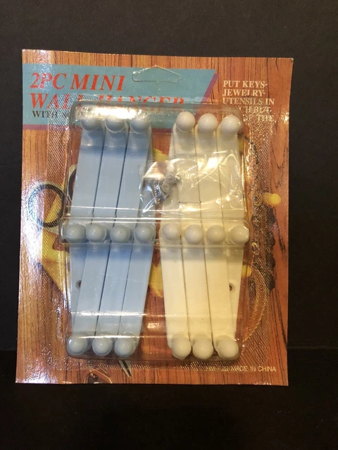 New Vintage Plastic Accordion Wall Peg Hanging Rack
