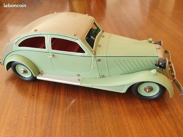 MARKLIN - Märklin 327, RARE AND VINTAGE VAN WAGON