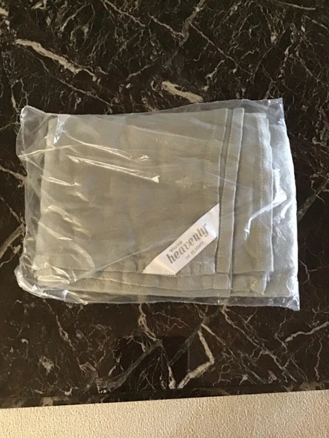 Delta Airlines 65" X 45" - Westin Heavenly 1St Class Flight Blanket