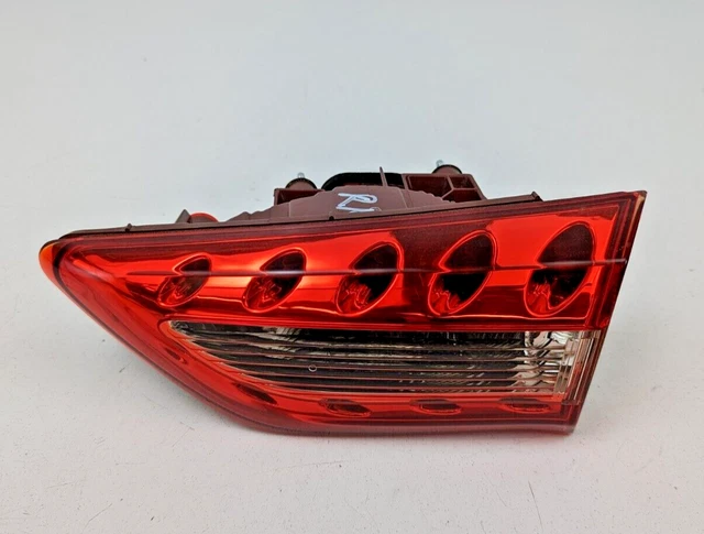 Oem 2009-2017 Infiniti Fx35 Fx50 Qx70 Right Side Inner Tail Light Hatch Mount