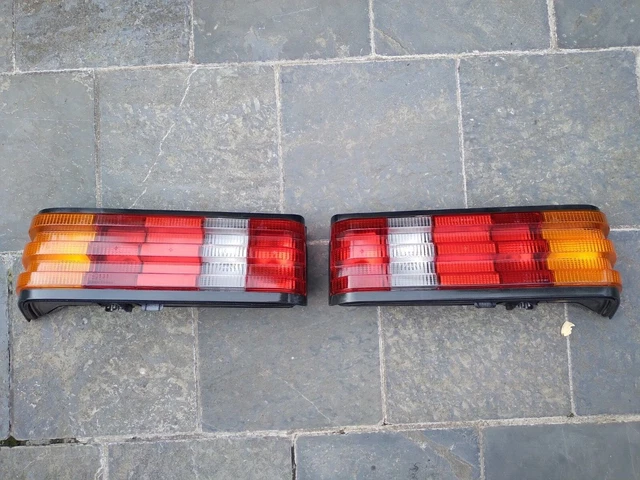 MERCEDES BENZ 190E W201 orig. Rückleuchten incl. Lampenträger! EUR 249 ...