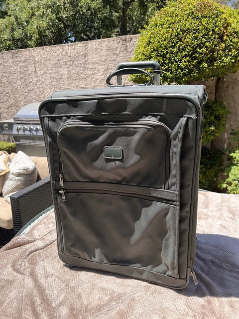 tumi alpha olive green nylon upright rolling large 24” suitcase 2244m3
