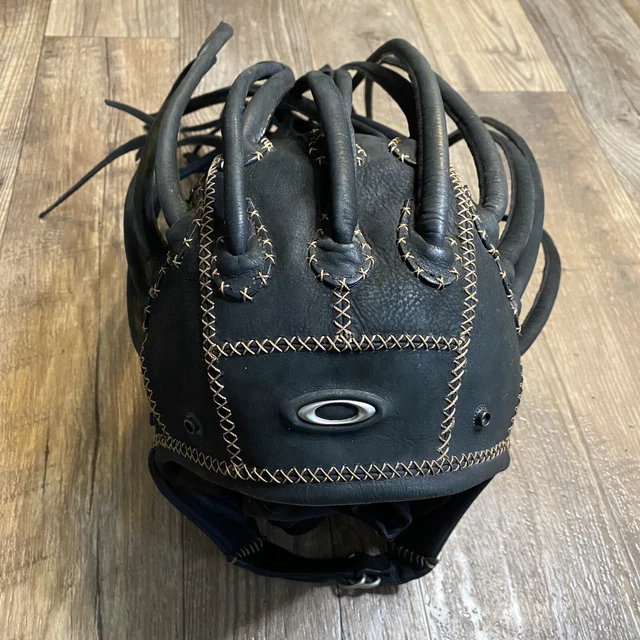 Oakley sales medusa price