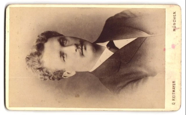 Fotografie Otto Reitmayer, München, Ansicht München, Blick auf das Gebäude des 2