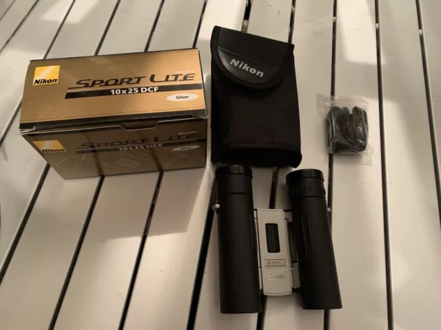 Nikon Sport Lite kleines Fernglas 10 x 25 5" Outdoor, OVP, Neuwertig Nikon Sport Lite kleines Fernglas 10 x 25 5" Outdoor, OVP, Neuwertig