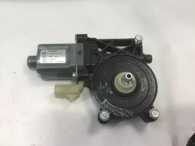 2019 - 2023 Ram 1500 Oem Rear Back Slider Sliding Glass Window Motor 513353Ab
