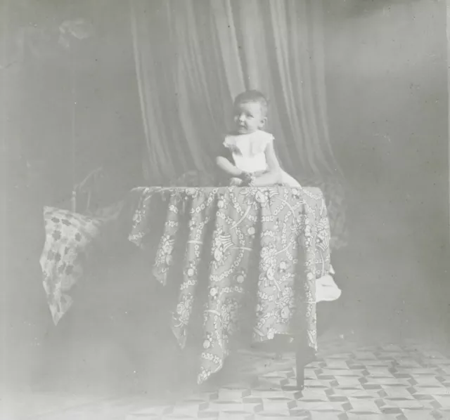 Enfant FRANCE INDO CHINE c1930 Photo Vintage Plaque verre V35L23n3