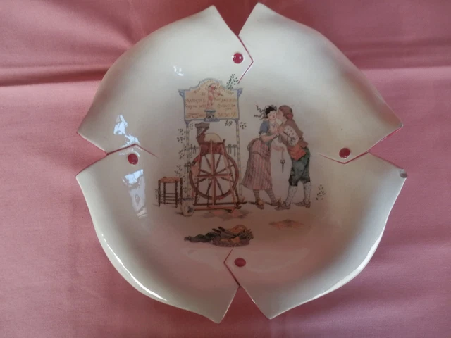 ANCIEN PLAT DECORATIF FAIENCE de SARREGUEMINE  XIX eme peintre RICHARD Fromont