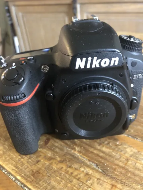 Nikon D750 body- Mint Condition, Shutter Count 9132