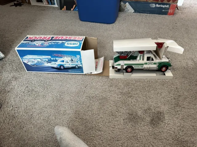 HESS 1994 Rescue Truck BRAND NEW IN BOX