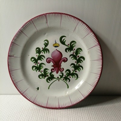 ASSIETTE XIX° FAÏENCERIE DES ISLETTES FLEURS DE LYS COURONNE ROYALE 