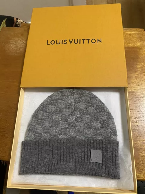 MENS LOUIS VUITTON (LV) Beanie Hat And Scarf (Petit Damier) Grey✓ £102.00 -  PicClick UK