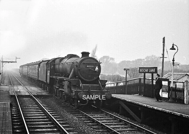 BESCAR LANE RAILWAY STATION, ORMKIRK, LANCASHIRE. Loco; 44809 PHOTO 12 ...