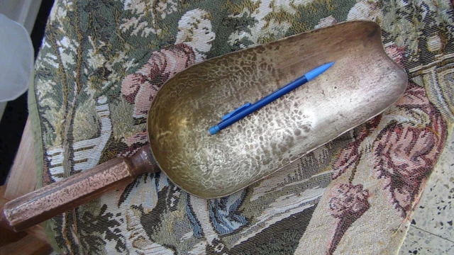 Ancienne Pelle à Main En Cuivre – Mesure Vintage Pour Déco Ou Usage