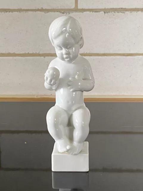 Eve, white Bing & Grondahl child figurine no 2230