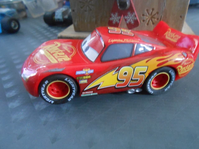 VOITURE CIRCUIT CARRERA go slot car cars disney flash mcqueen 95 EUR 7,00 - PicClick FR