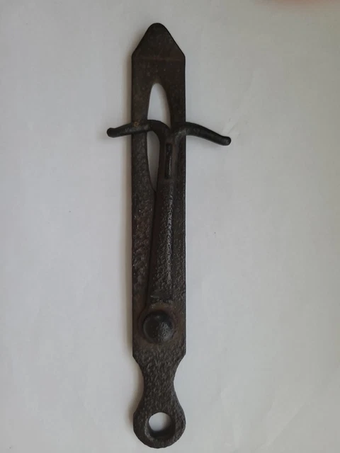 Vintage- Rustic Farm Barn Shed Door Gate Latch