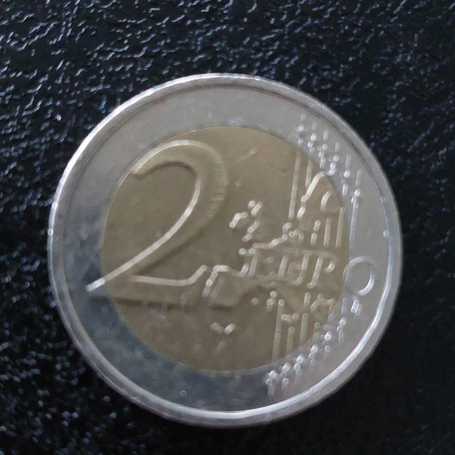 Pièce de 2 Euros  " Beatrix Koningin Der Nederlanden " 2001 . Pièce Rare.