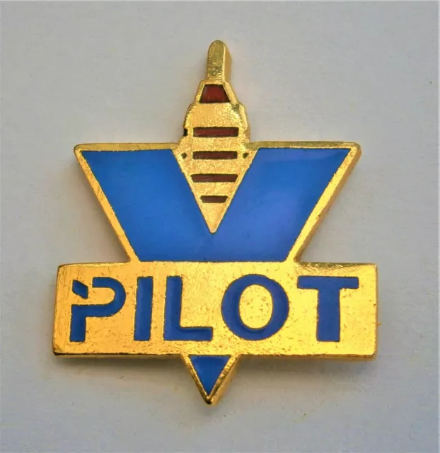 H678:) Enamel V Pilot Flying Aviation Aircraft badge tie lapel pin