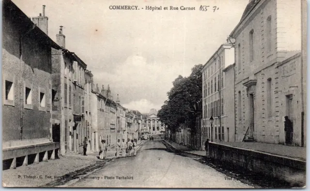 55 COMMERCY - hopital et la rue carnot.