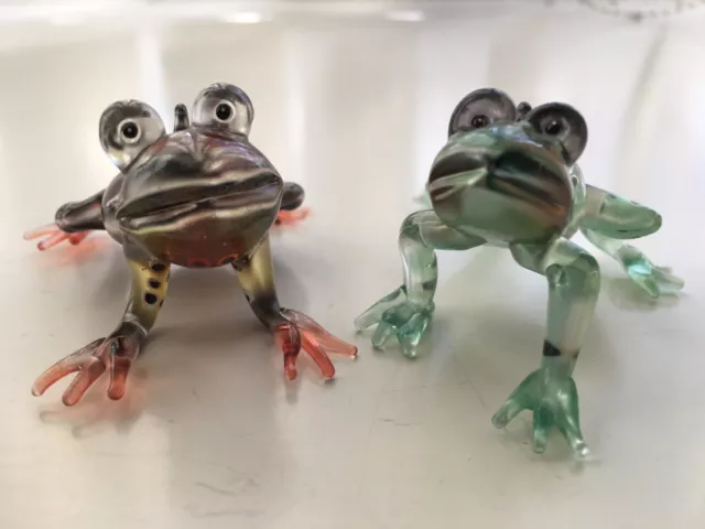 2 x Small Coloured Glass Frog Ornaments - 1 red, 1 green