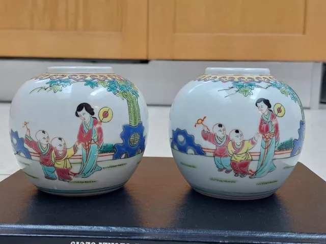 Chinese Porcelain Vases. A pair.
