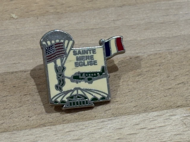 A PINS PIN ARMEE ARMY DEBARQUEMENT D-DAY 1944 DEBARQUEMENT SAINTE MERE ...