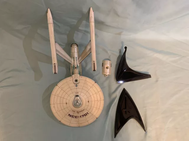 Art Asylum Diamond Select Toys Star Trek USS Enterprise NCC-1701 (Refit)