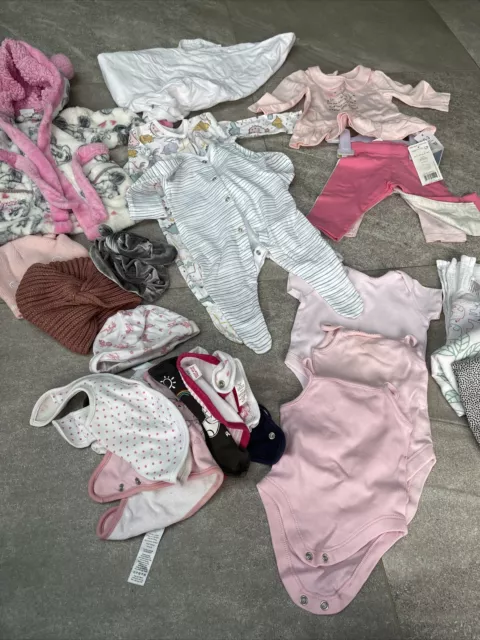 Pacchetto vestiti bambine ❤️ neonati/fino a 1 mese/0-3 mesi bambine. Alcuni nuovi con etichette