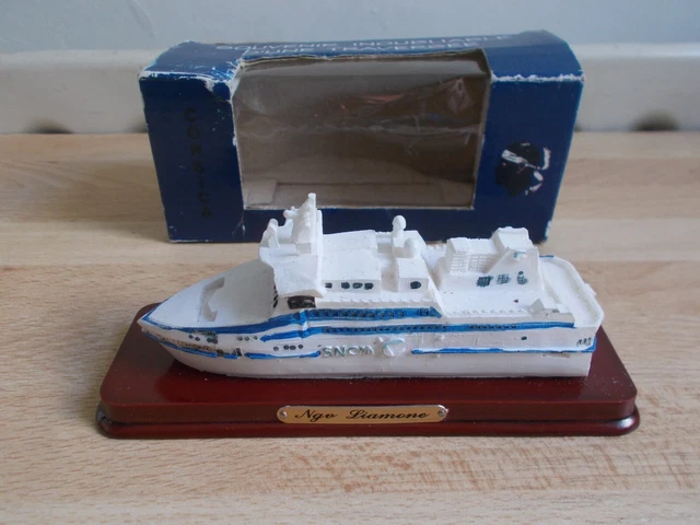 Rara Piccola Modellino IN Resina Bateau Ngv Liamone - Sncm - Souvenir Da