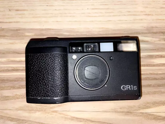 Ricoh GR1S Black 35mm Point and Shoot (Lens Works/LCD MostlyWorks/Flash Doesn't)