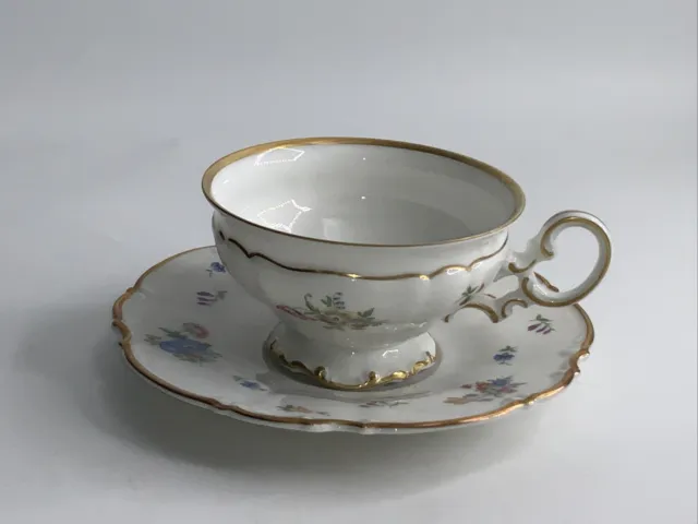 Hutschenreuther Gelb PASCO Floral Gold Trim Tea Cup and Saucer Bavaria Germany