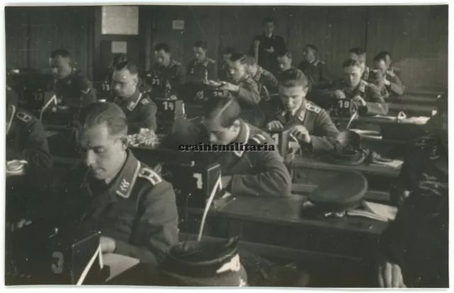 Orig. Foto Piloten Funker Funkgerät am Flugplatz REICHENBERG Liberec Tschechien