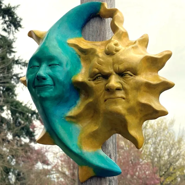 Escultura de pared de sol y luna de 10", arte interior/exterior listo para colgar de Claybraven