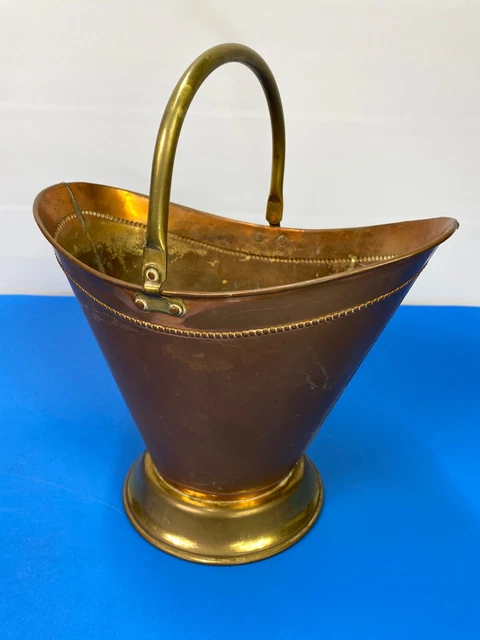 Secchio da fuoco in ottone Carbone Scuttle Lucchetto Patina Indossato Maniglia Oscillante Strumento Cuore Aperto