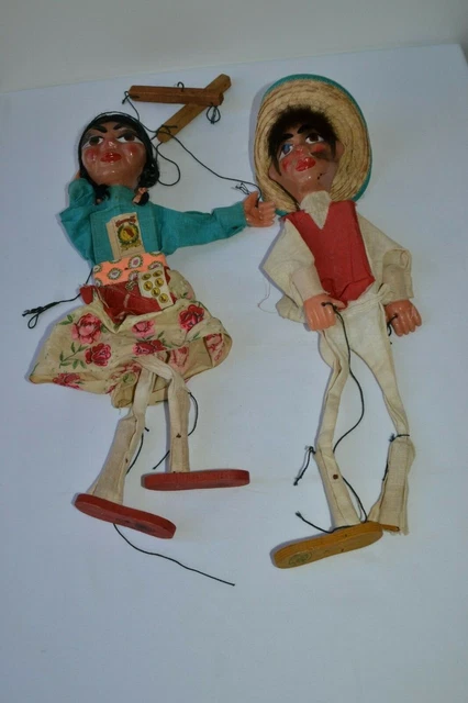 Lot De Deux Marionnettes Anciennes – Composition Et Céramique – Sans Marque