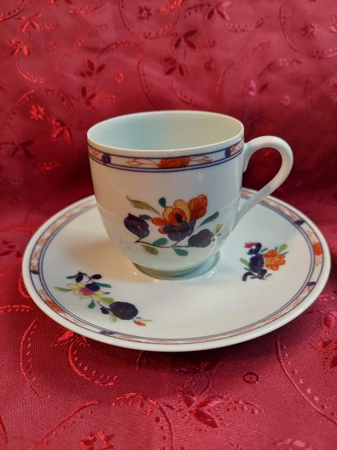 Tasse à café  en porcelaine de Limoges celadon  Raynaud,