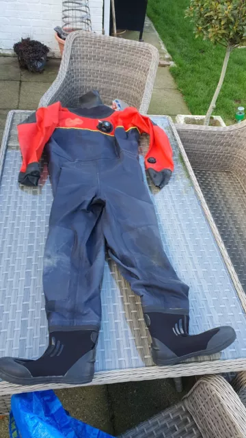 scuba diving dry suit